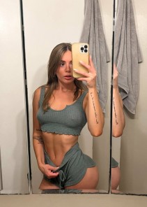 Фото проститутки Карина №3 в городе Воронеж